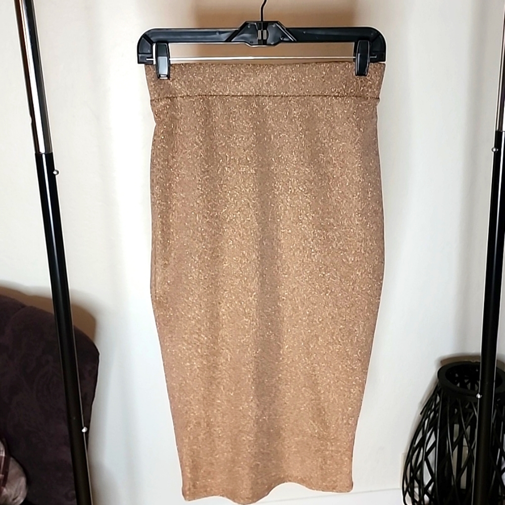 Metalic pencil skirt